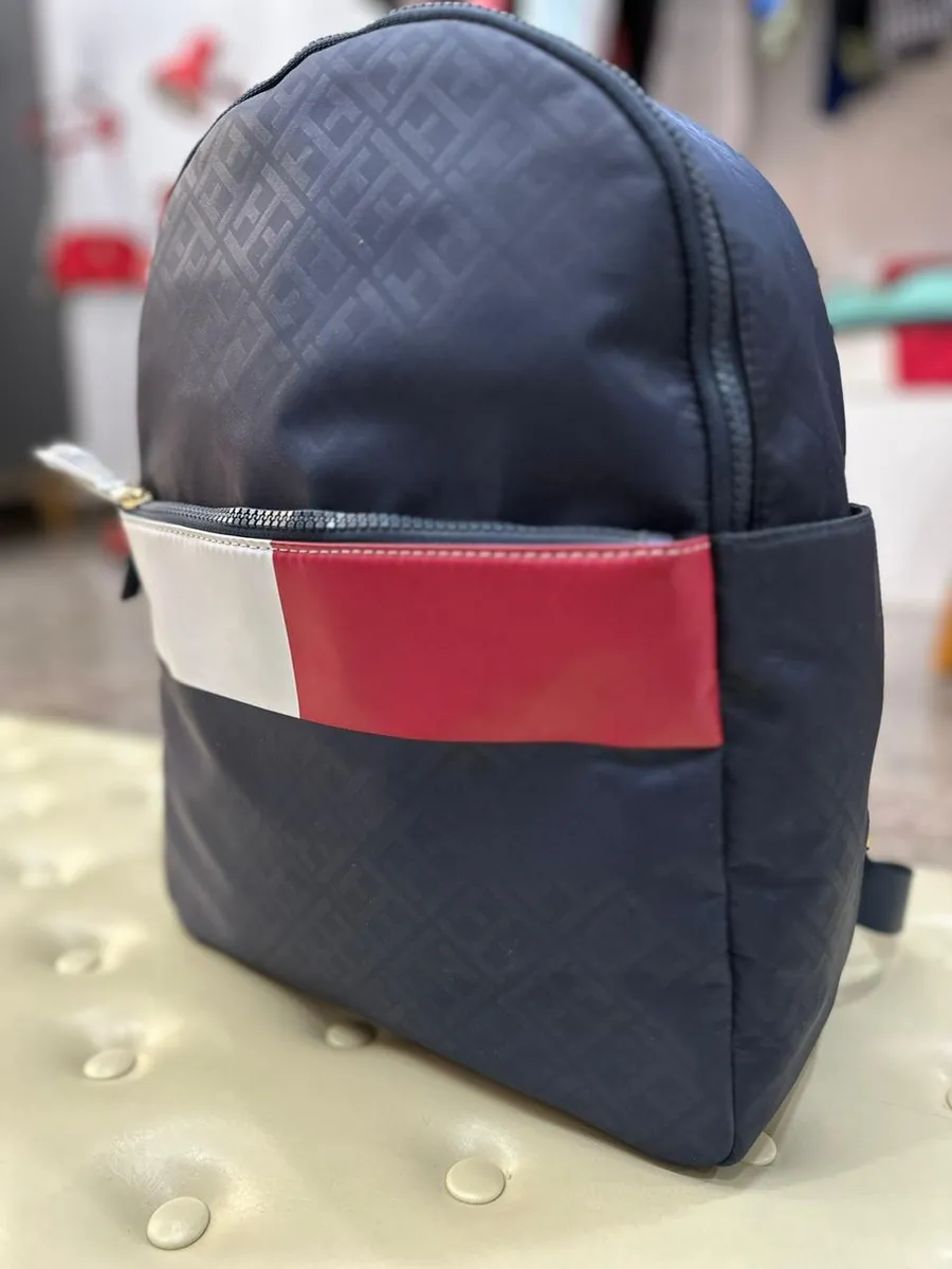 Mochila Tommy Hilfiger 36x30 cm Azul Listrada Original - Image 4