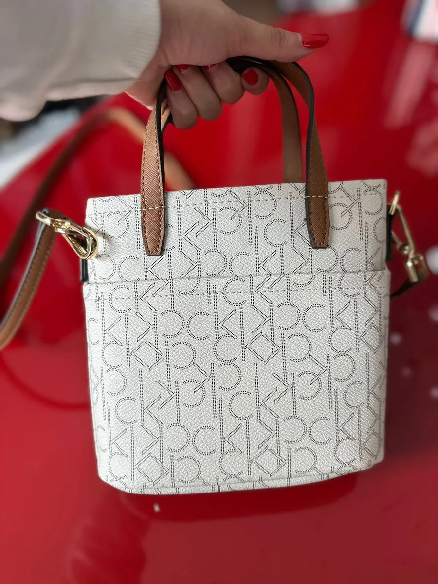 Bolsa Calvin Klein Feminina Mão e Transversal Moderna Original - Image 2