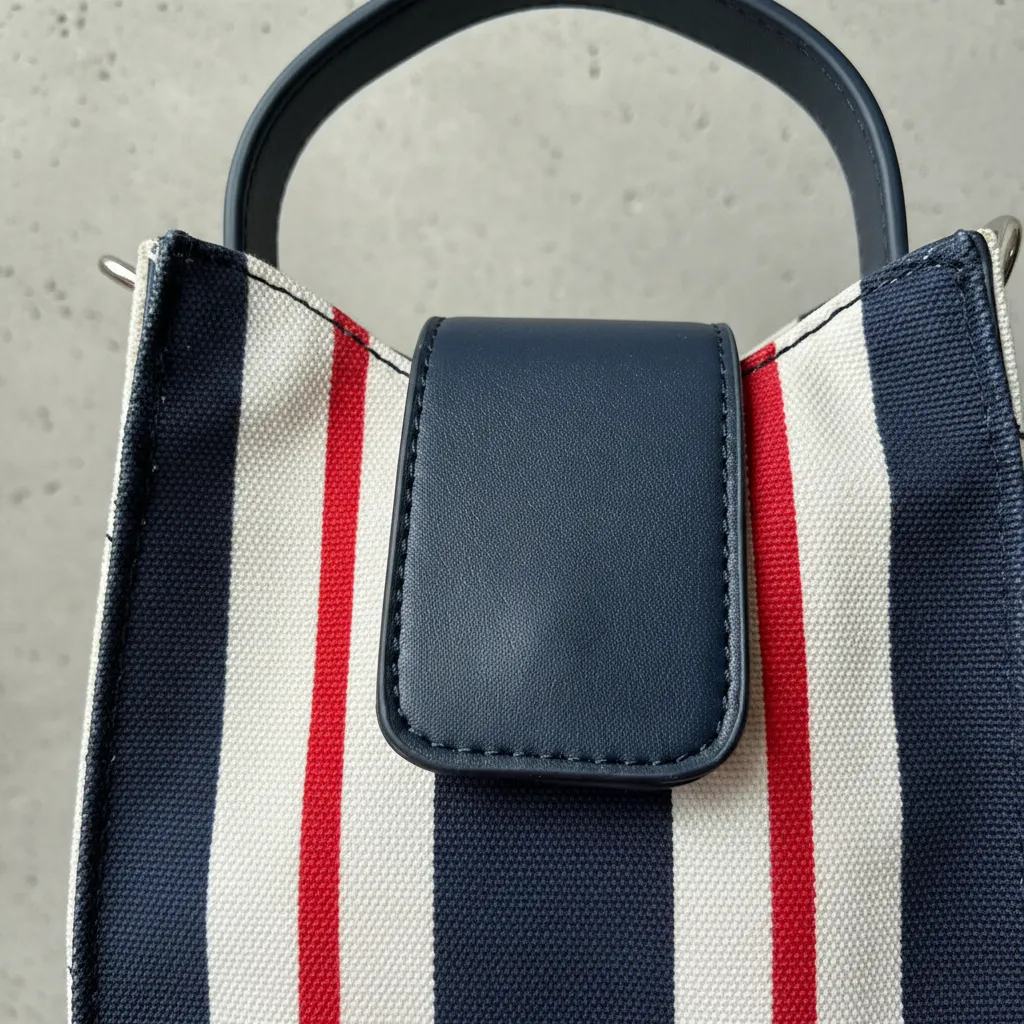 Bolsa Tote Colcci Feminina Listrada Azul Com Alça Curta - Imagem 6